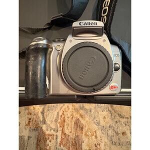 Canon EOS Digital Rebel DSLR Camera Body w/ Battery Charger Strap Untested